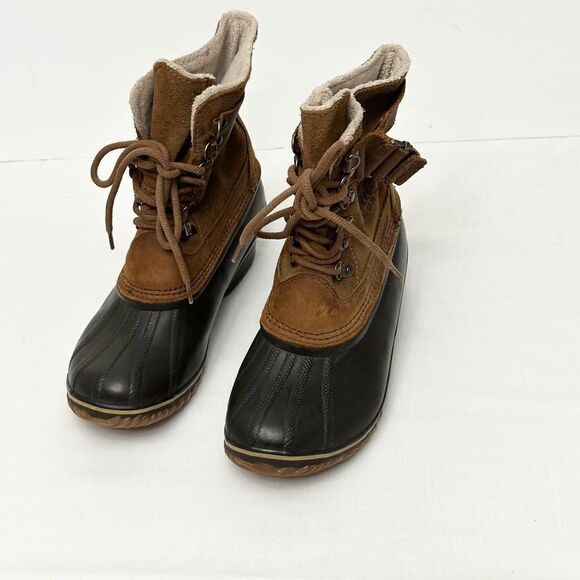 WOMEN'S SNOW & WINTER BOOTS - Picture 1 of 8